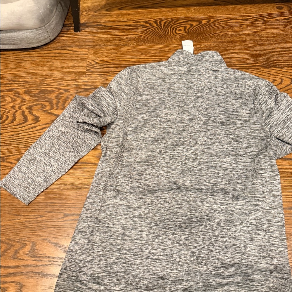 Gray Quarter-Zip Pullover - image 4